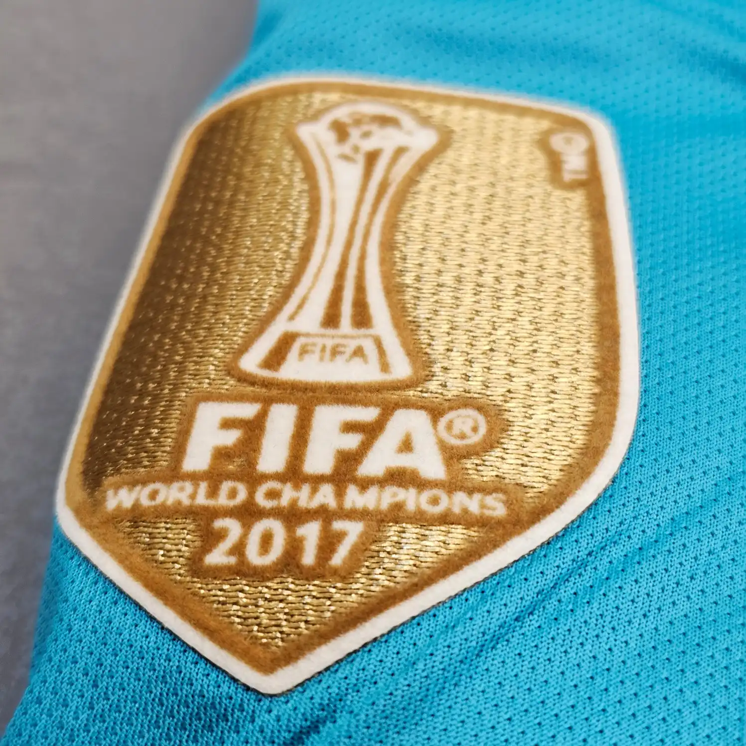 کیت کلاسیک رئال مادرید آبی 2017 سایز بزرگ